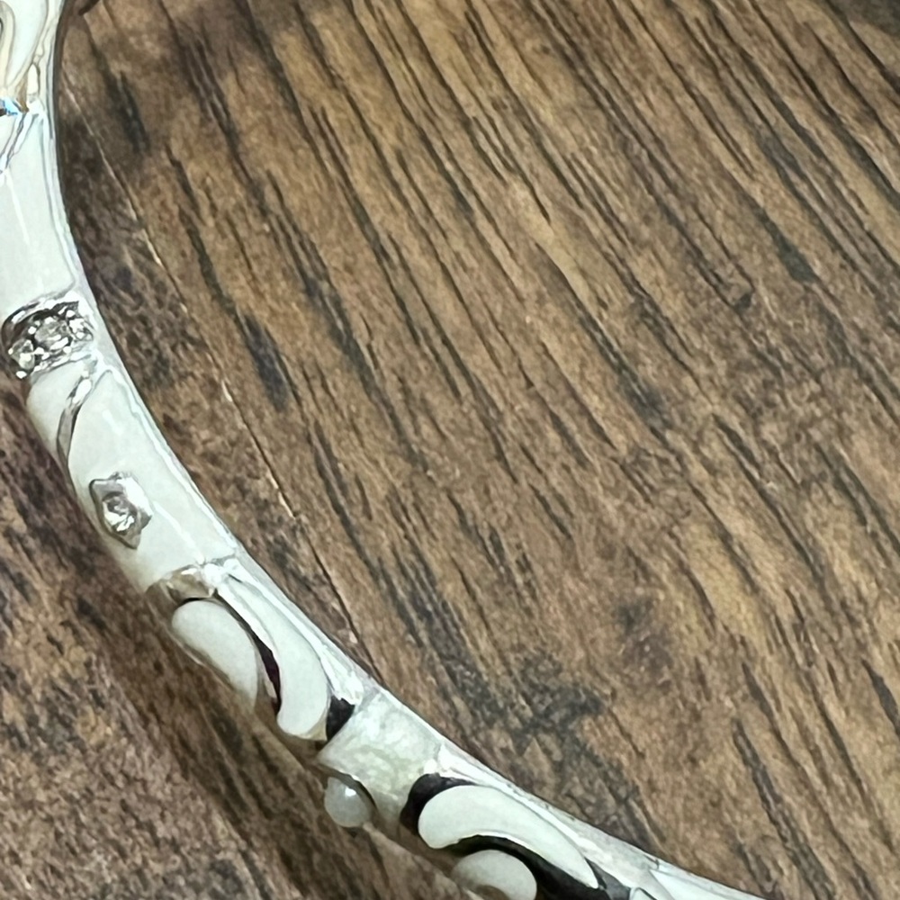 Beautiful Lauren G. Adams Bangle